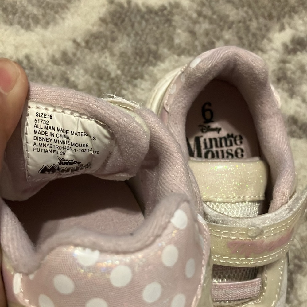 🌸  3/$15 Disney Minnie Mouse shoes - Picture 9 of 9